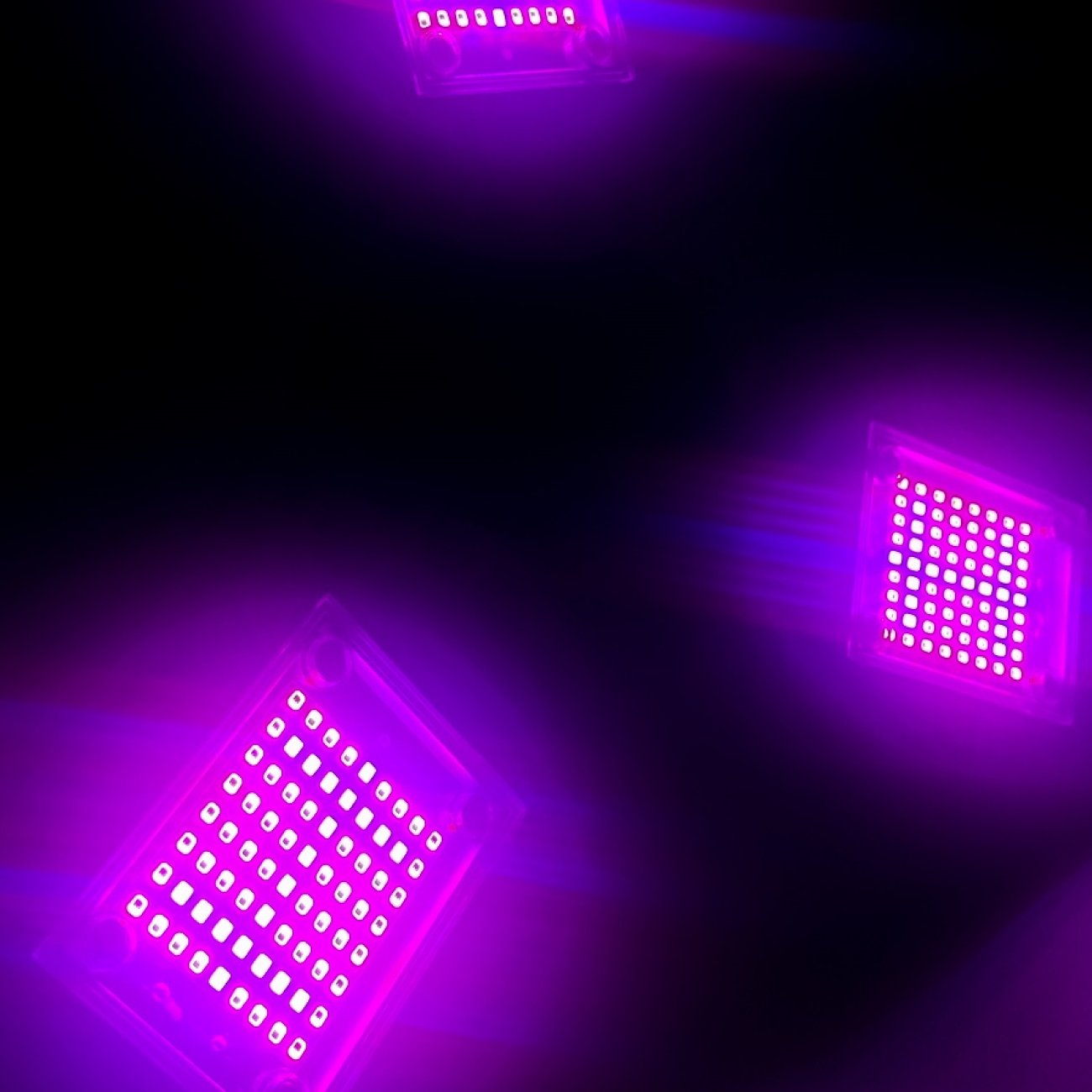 Obrázok 60 W - PROFI LED GROW žiarovka pre všetky rastliny s 3 ľahko nastaviteľnými časťami, E27, High-power+, ružová