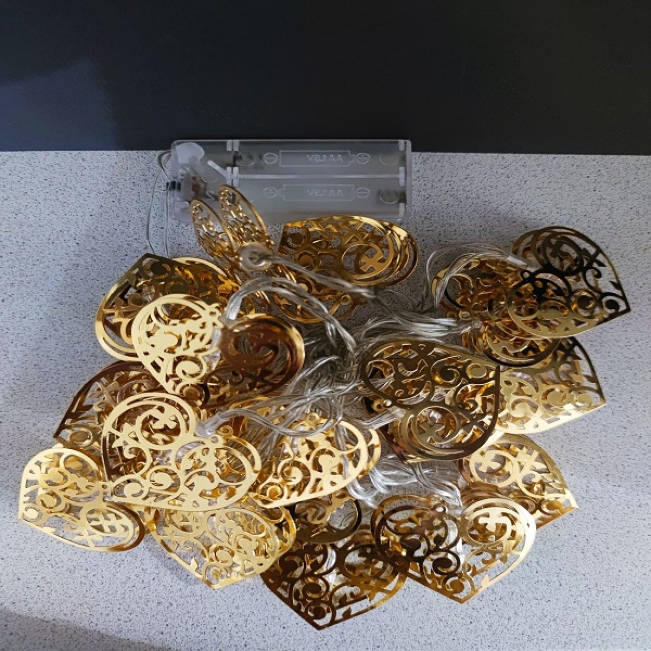 Obrázok LED vianočná reťaz - kovové srdiečka, 20xLED, 2x AA batérie, teplá biela