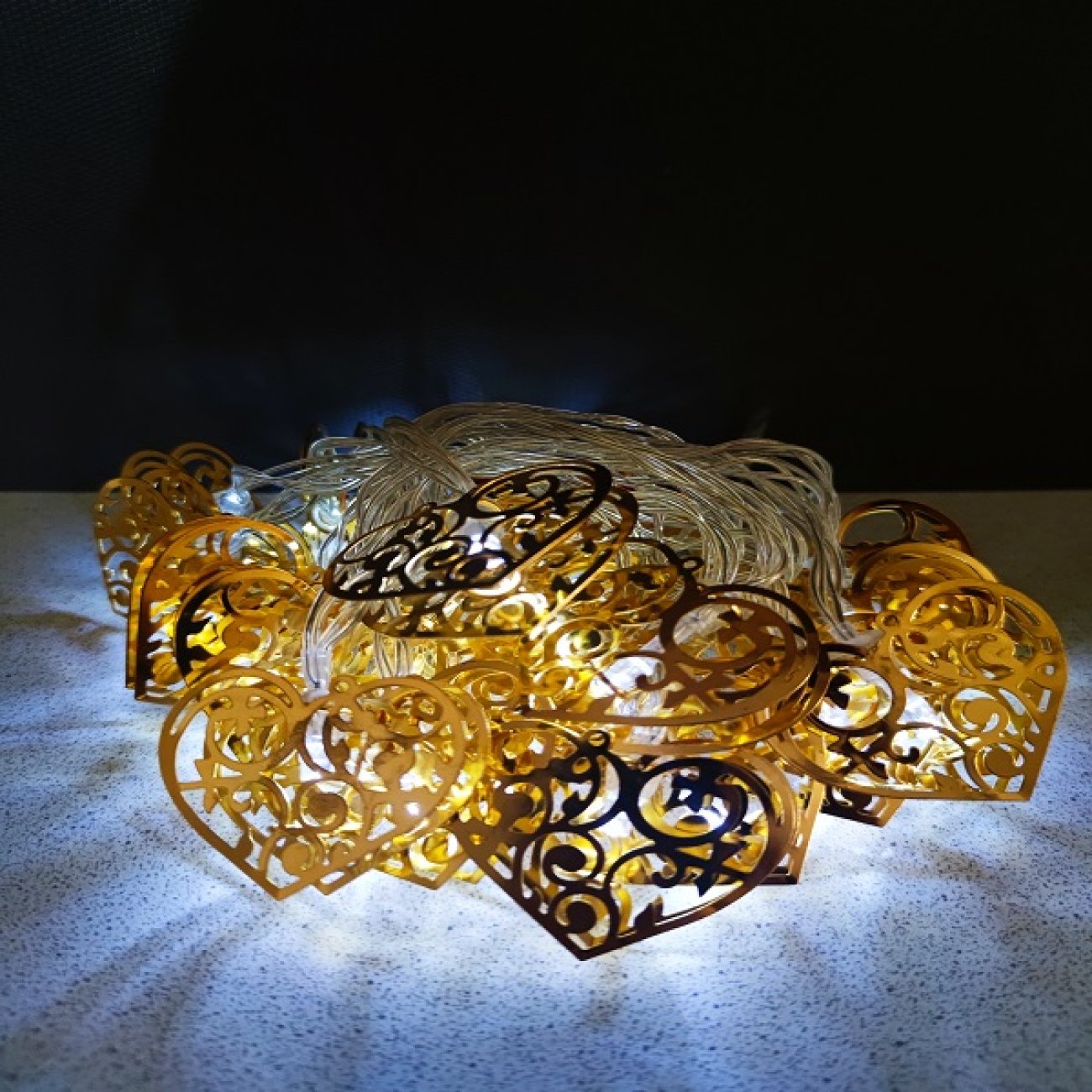 Obrázok LED vianočná reťaz - kovové srdiečka, 20xLED, 2x AA batérie, studená biela