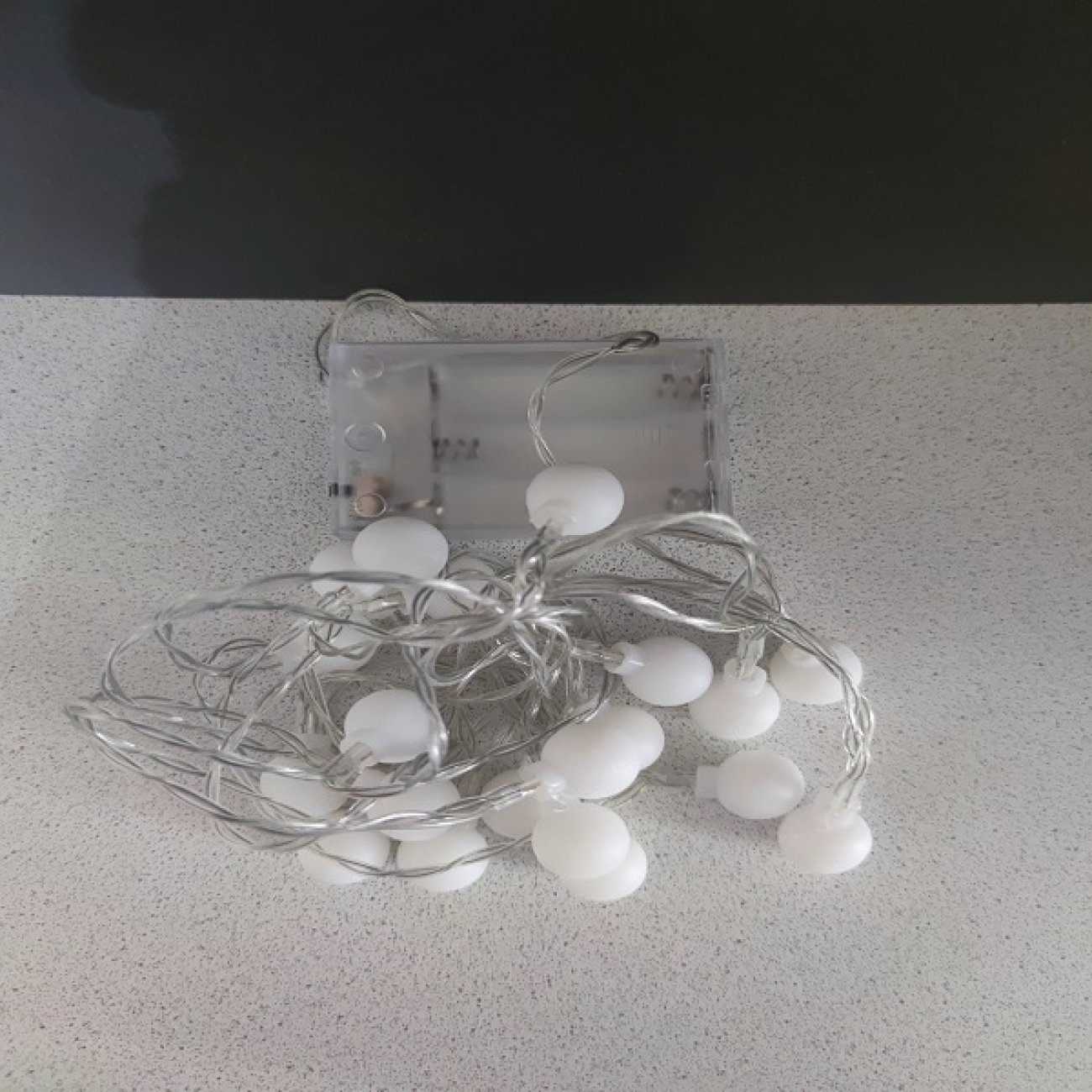 Obrázok LED vianočná reťaz - cherry guličky, 20xLED, 3x AA batérie, viacfarebná