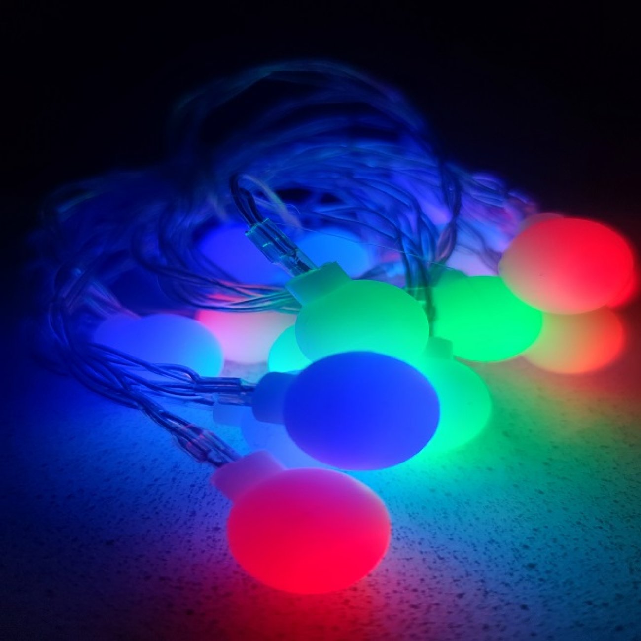 Obrázok LED vianočná reťaz - cherry guličky, 20xLED, 3x AA batérie, viacfarebná
